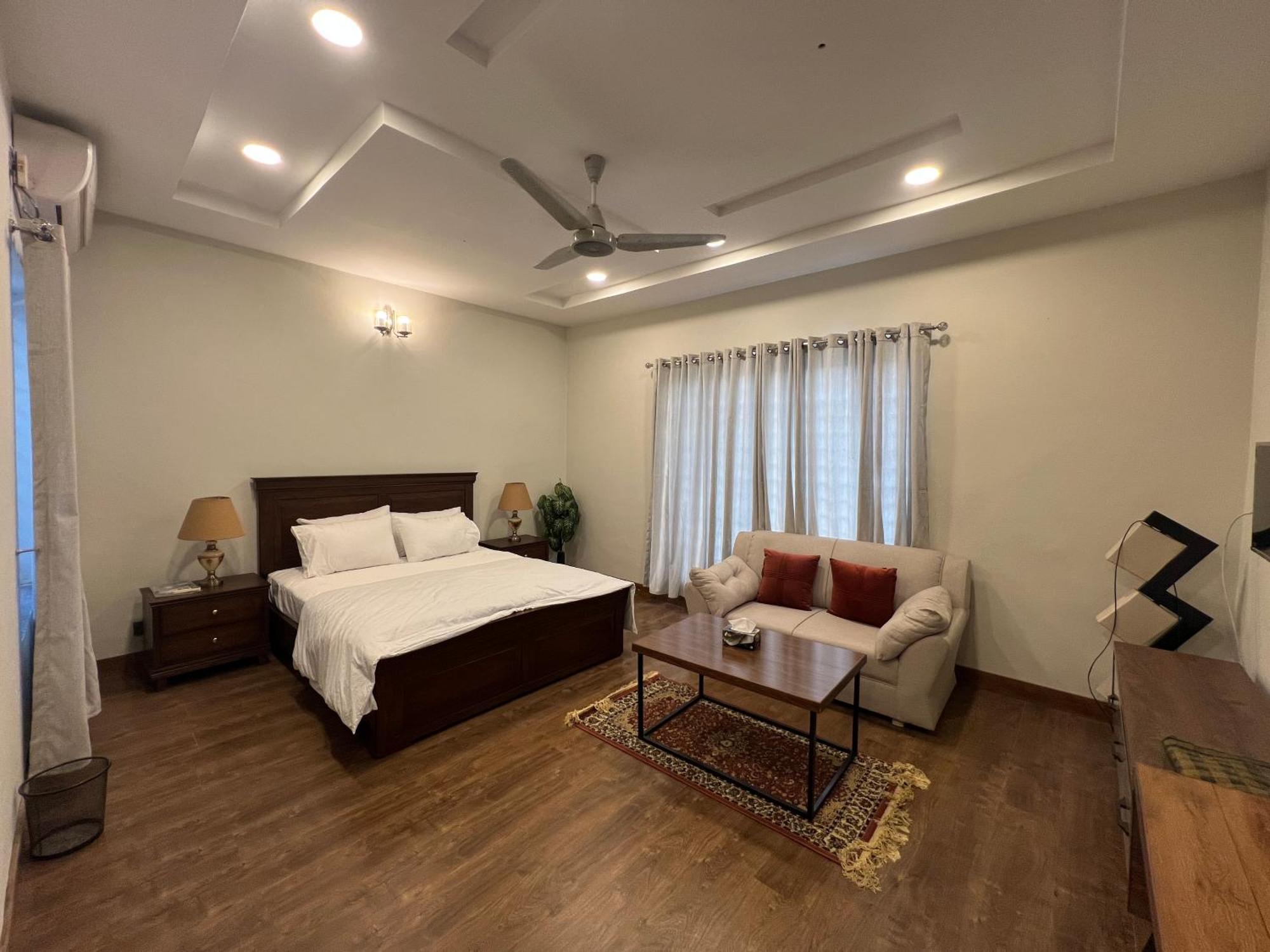 Deluxe King Room In Silverscape Residence Rawalpindi Exterior foto