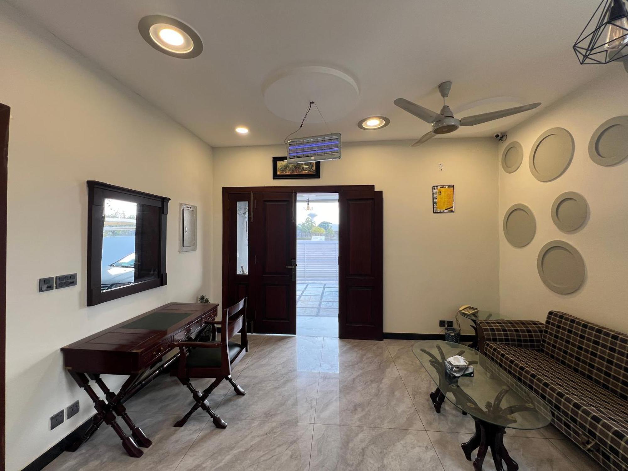 Deluxe King Room In Silverscape Residence Rawalpindi Exterior foto